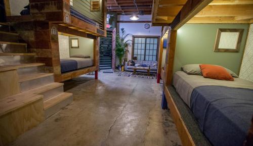 Single Bed in Mixed Dormitory Room