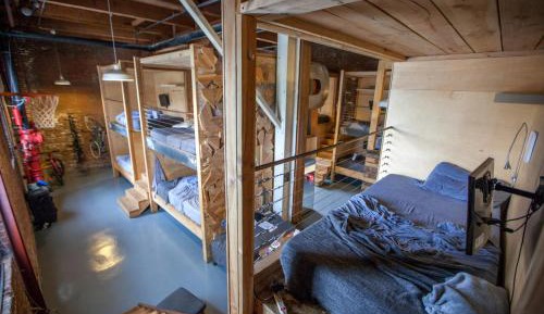 Bunk Bed in Mixed Dormitory Room
