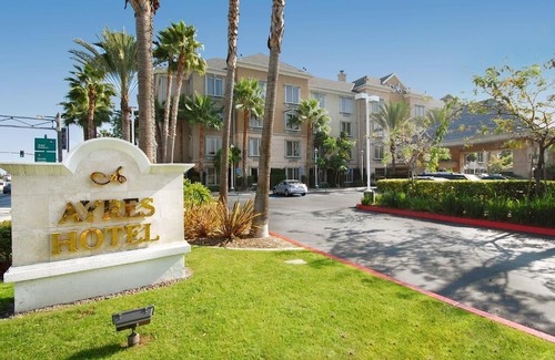 Platinum Triangle Hotel | Ayres Hotel Anaheim