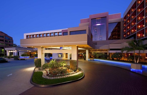 Costa Mesa Hotel | Hilton Orange County/Costa Mesa