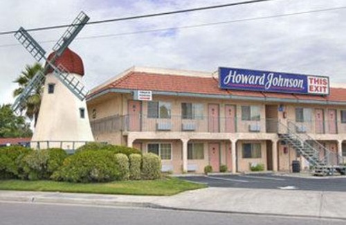 Ceres Hotel | Howard Johnson by Wyndham Modesto Ceres