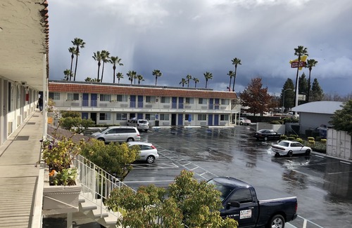 Gilroy Hotel | Gilroy Inn