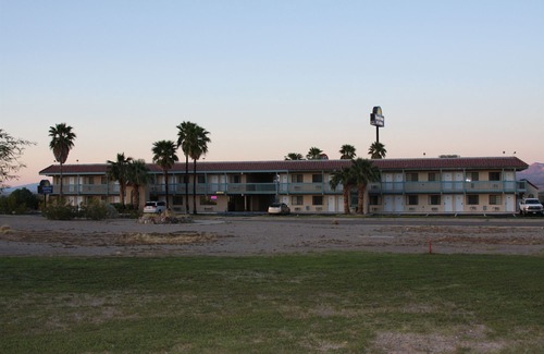 Needles Hotel | Days Inn & Suites by Wyndham Needles