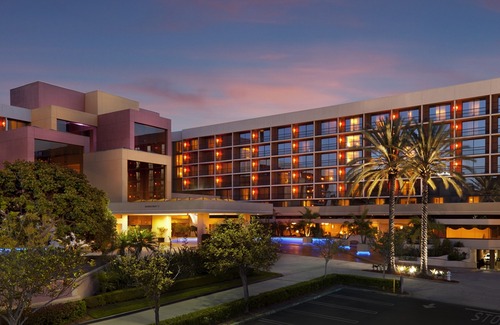 Costa Mesa Hotel | Hilton Orange County/Costa Mesa