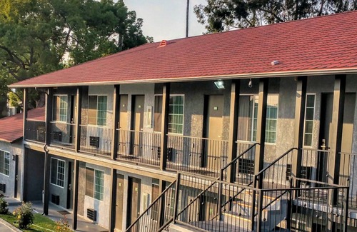 Grandview Hotel | Glen Capri Inn & Suites Winchester