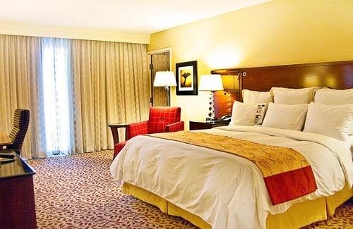 Visalia Hotel | Visalia Marriott at The Convention Center