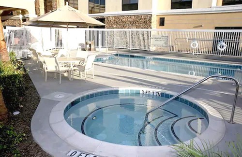 Chino Hills Hotel | Hampton Inn & Suites Chino Hills