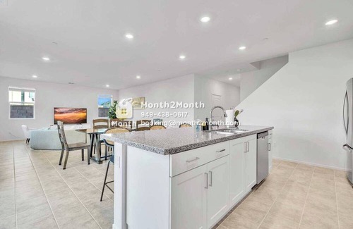 Riverside House | Parkplace Estate Retreat E#42255