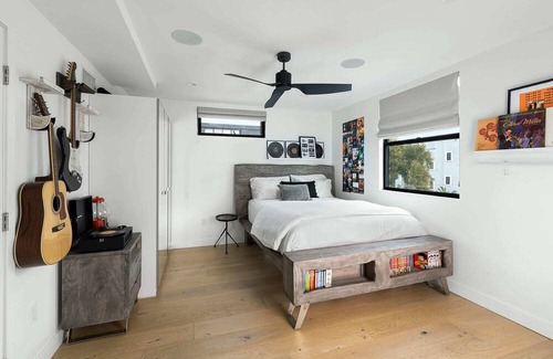 Marina Peninsula House | NEW! Pacific Vista Retreat - steps from the beach