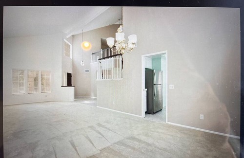 Estates at Canyon Crest House | 3 min to UCR/1 Mile, Close House or Nice Rooms for Rent.