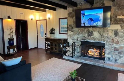 Cedar Glen Cabin | Lake/Snow Views, Fireplace, Hot Tub, Game Room/Arcade, +Pets