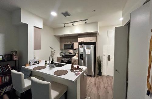 Pico Apartment | Santa Monica Cozy One Bedroom