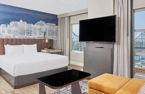 Waterfront Hotel | Hyatt Centric the Pike Long Beach