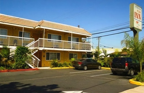 Northwest Anaheim Hotel | Travelodge by Wyndham Fullerton Near Anaheim