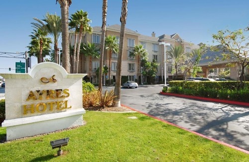 Platinum Triangle Hotel | Ayres Hotel Anaheim
