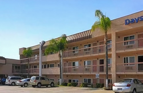 Ontario Hotel | Days Inn by Wyndham Ontario Airport