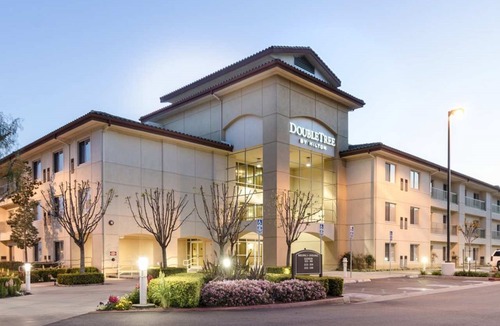 Ontario Hotel | DoubleTree by Hilton Ontario Airport