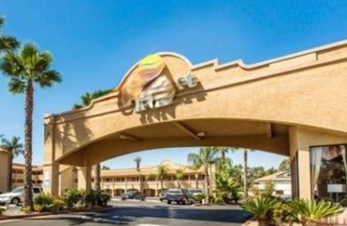 Moreno Valley Hotel | Comfort Inn & Suites Moreno Valley Near March Air Reserve Base