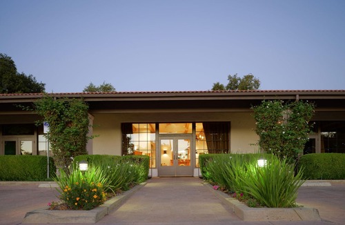 San Diego Country Estates Hotel | Riviera Oaks Resort by Diamond Resorts
