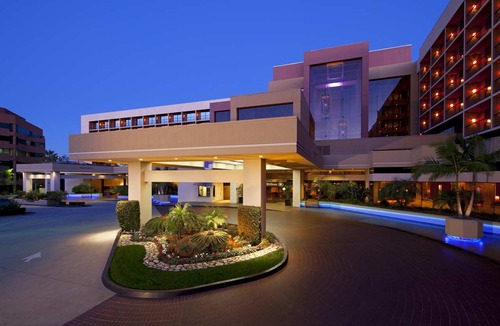 Costa Mesa Hotel | Hilton Orange County/Costa Mesa
