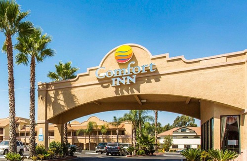 Moreno Valley Hotel | Comfort Inn & Suites Moreno Valley Near March Air Reserve Base