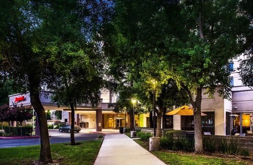 Visalia Hotel | Visalia Marriott at The Convention Center