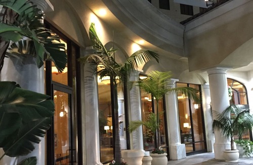 Anaheim Resort Hotel | DoubleTree Suites by Hilton Anaheim Resort/Convention Center
