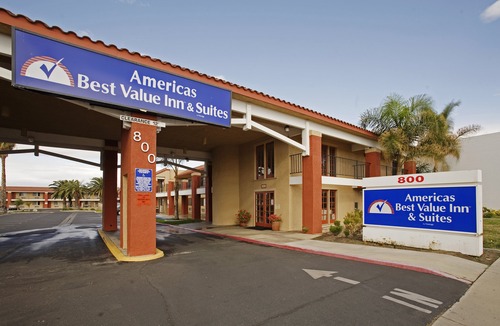 Hemet Hotel | Days Inn by Wyndham Hemet