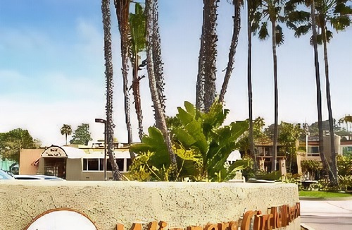 Solana Beach Hotel | Winners Circle Resort