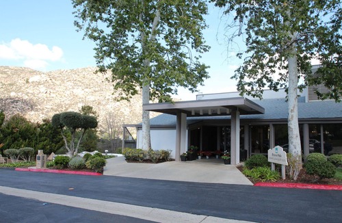 San Diego Country Estates Hotel | Riviera Oaks Resort by Diamond Resorts