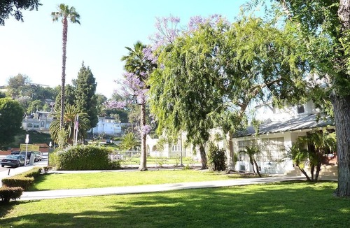 Hollywood Hotel | Orange Drive Hostel