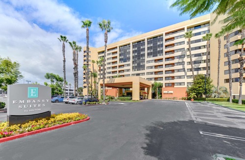 Orange Hotel | Embassy Suites by Hilton Anaheim-Orange
