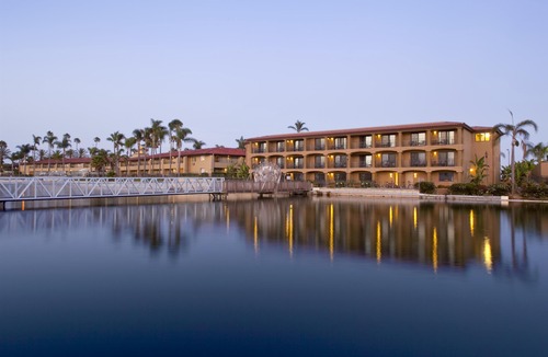 La Playa Hotel | Best Western Plus Island Palms Hotel & Marina