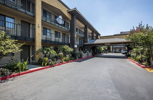 Ontario Hotel | Quality Inn Ontario Airport Convention Center