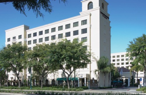Anaheim Resort Hotel | DoubleTree Suites by Hilton Anaheim Resort/Convention Center