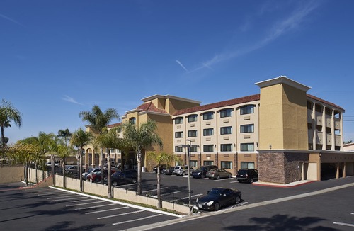 National City Hotel | Holiday Inn Express San Diego South - National City, an Ihg Hotel