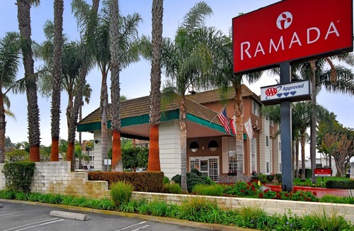Downtown Hotel | Ramada by Wyndham Costa Mesa/Newport Beach