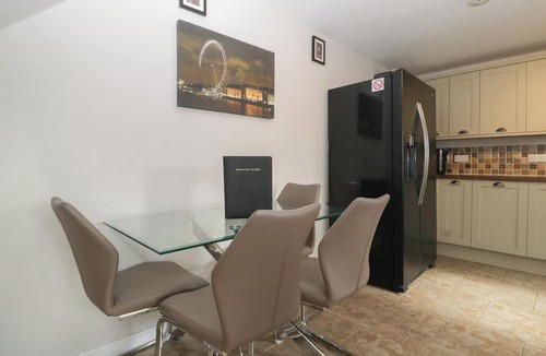 St. Brides Netherwent Cottage | Top Lodge