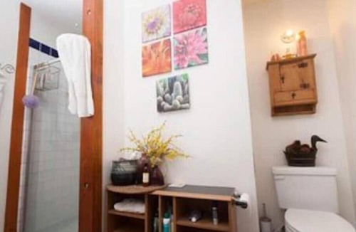 Norma Triangle Apartment | Cozy Private Duplex Studio w large patio-Central West Hollywood~98% Walk Score