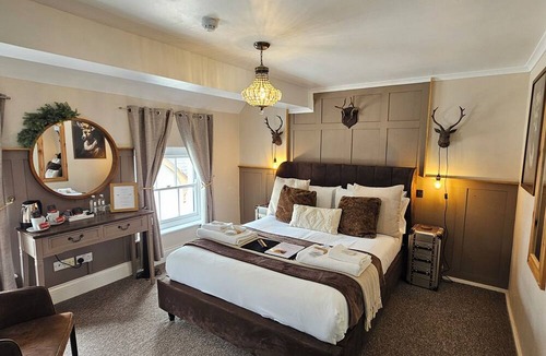 Monmouth Bed & Breakfast | Creates