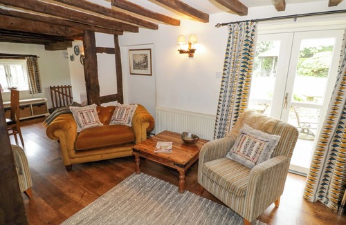 Quedgeley Cottage | Elmhurst Cottage
