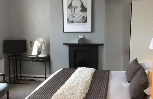 Leamington Spa Bed & Breakfast | Hedley Villa Guest House