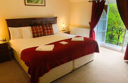 Lanivet Bed & Breakfast | St Benets Abbey B&B