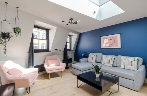 London City Centre Apartment | The Acre Penthouse - Covent Garden - by Frankie