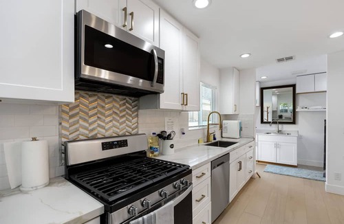 Alhambra House | Delightful south Pasadena home