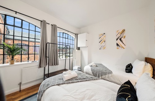 Birmingham City Centre Apartment | Spacious City Apartment in Birmingham