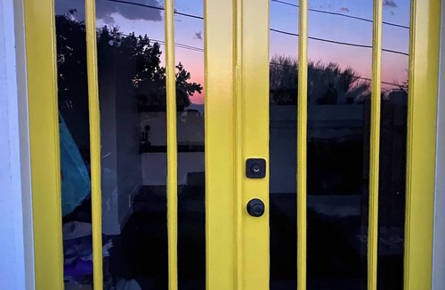 Altadena House | Charming 2-bedroom house in beautiful Altadena with AC, WiFi, fitness room