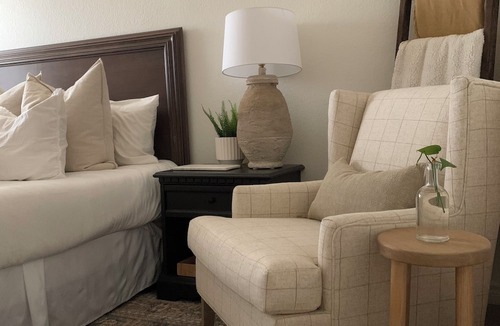 Norco House | Private 2-bedroom guest house with AC, fitness area, WiFi in lovely Norco