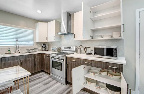 Los Angeles House | Luxe Urban Vista - LA