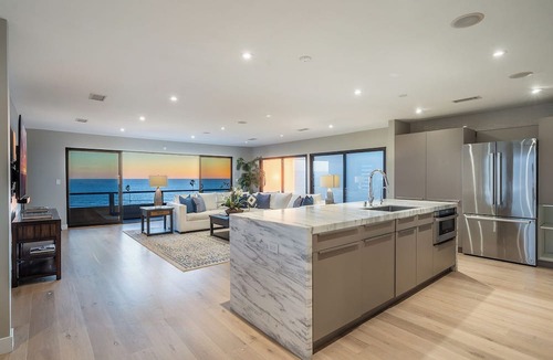 Playa Del Rey House | Beach House-Surf Paradise! 6 bdr/jacuzzi